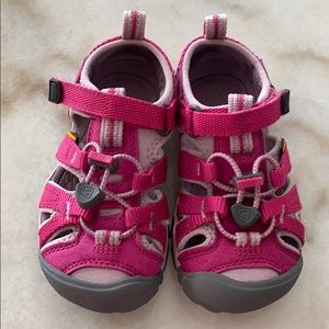 Girls Toddler Size 10 Keen Sandals